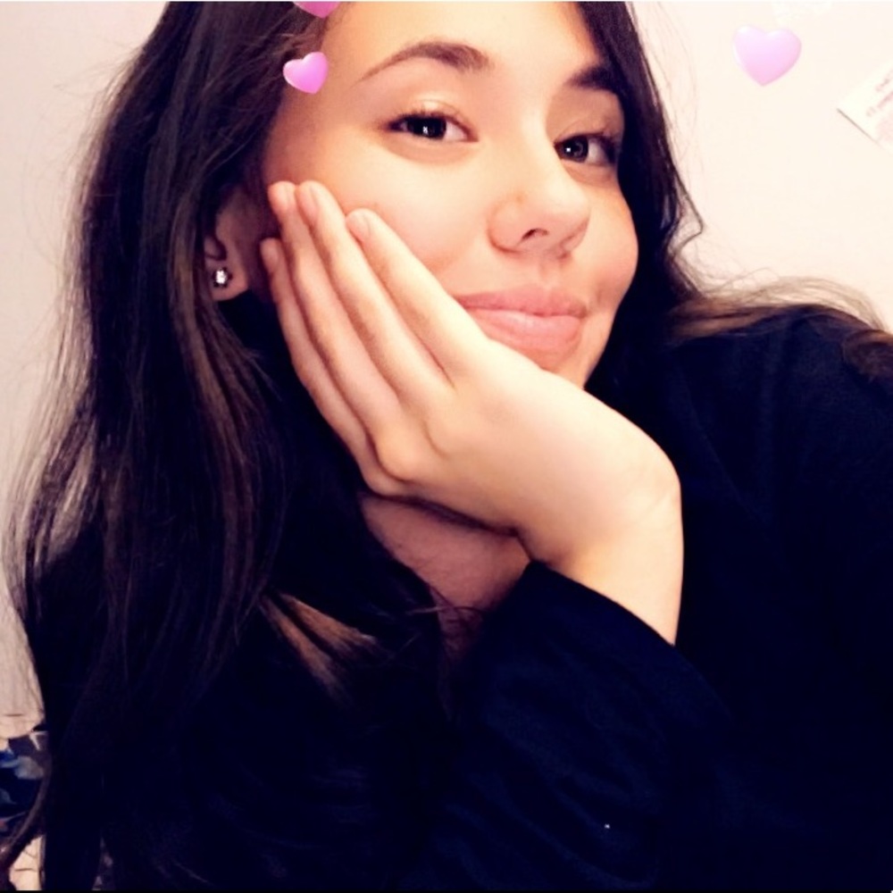 Meet your Posher, Aleia